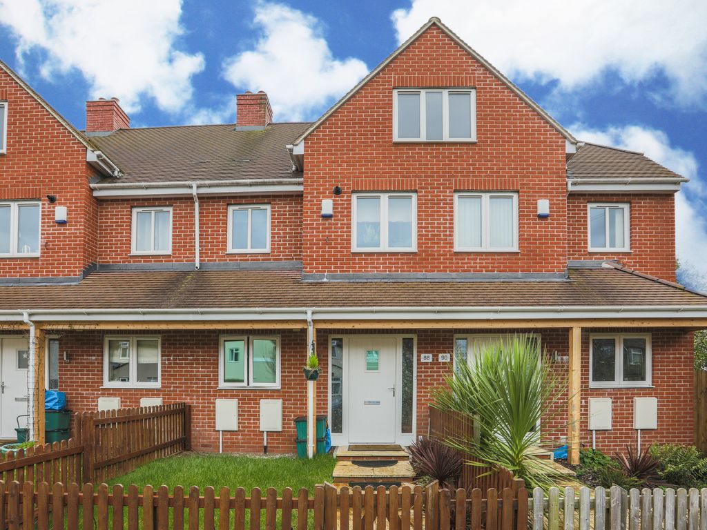 3 bed town house to rent in Tennyson Road, Cheltenham GL51 Zoopla