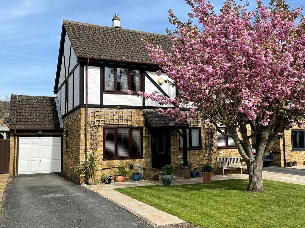 4 bed detached house for sale in Samphire Close, Weavering, Maidstone