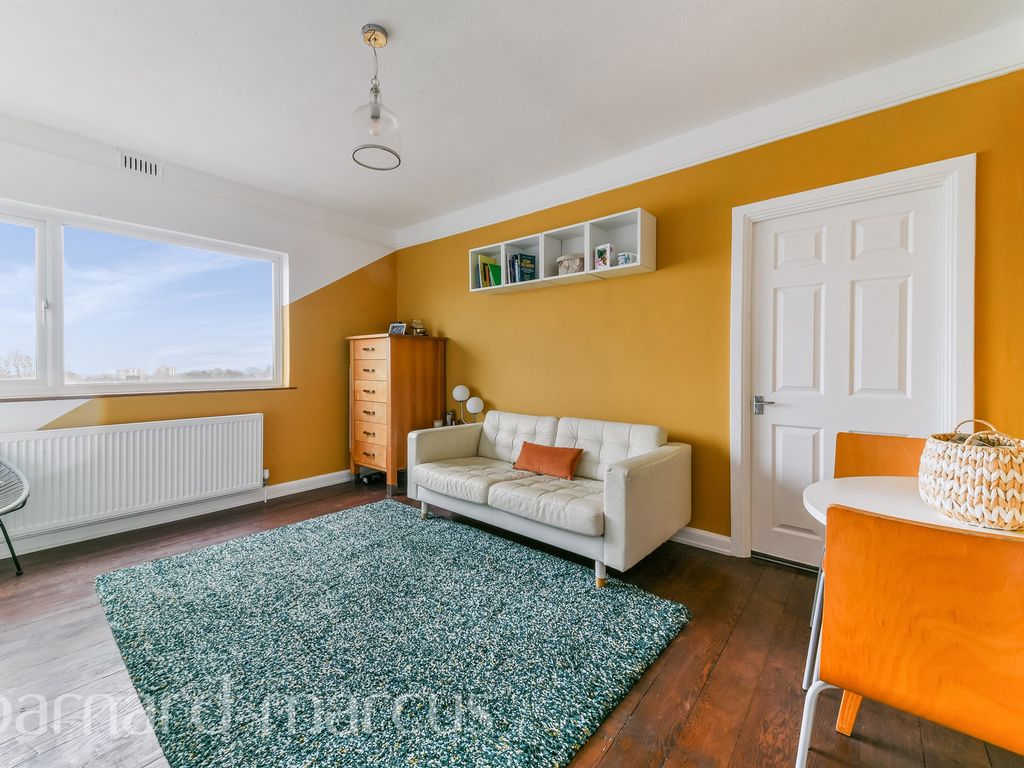 2 bed flat for sale in Kirkdale, London SE26, £300,000 Zoopla