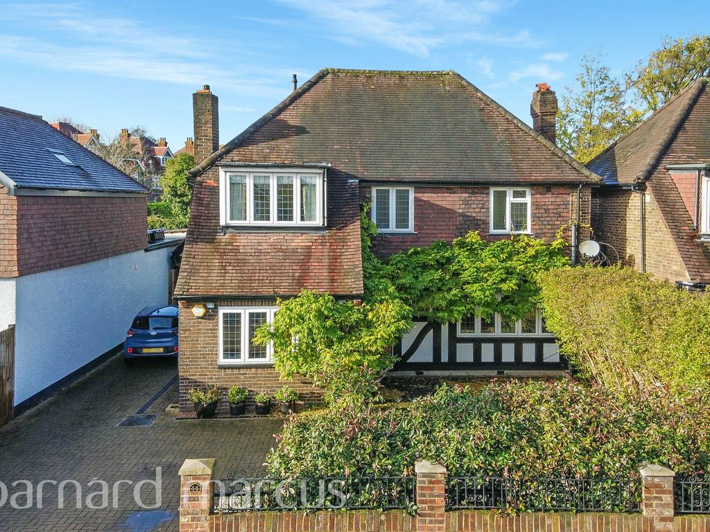 4 bed detached house for sale in Upper Brighton Road, Surbiton KT6 Zoopla