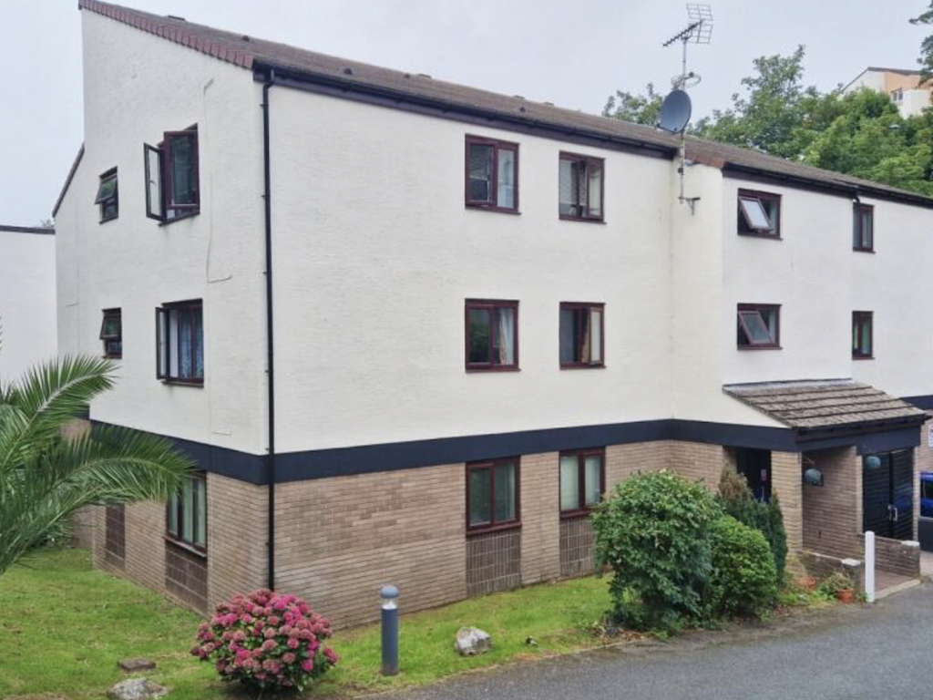 2 bed flat to rent in Torwood Gardens Road, Torquay TQ1, £895 pcm Zoopla