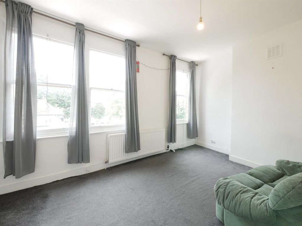 2 bed flat to rent in Hornsey Chambers, Southwold Road, Clapton E5 Zoopla