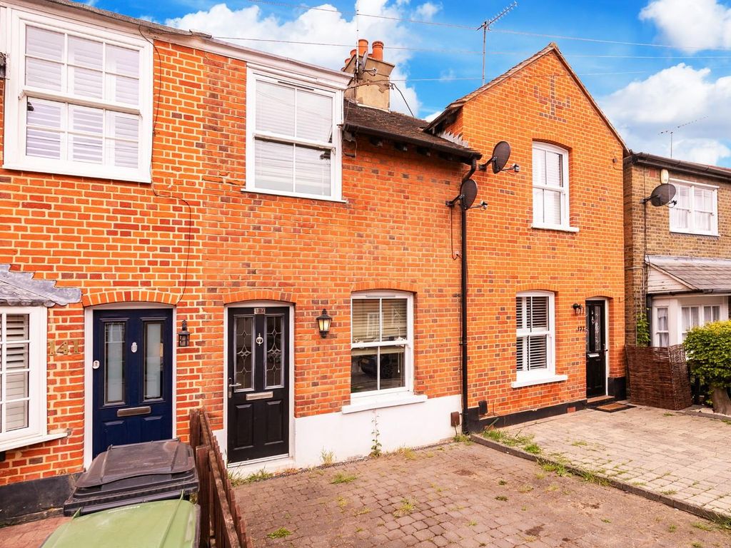 2 bed property for sale in Smarts Lane, Loughton IG10 Zoopla