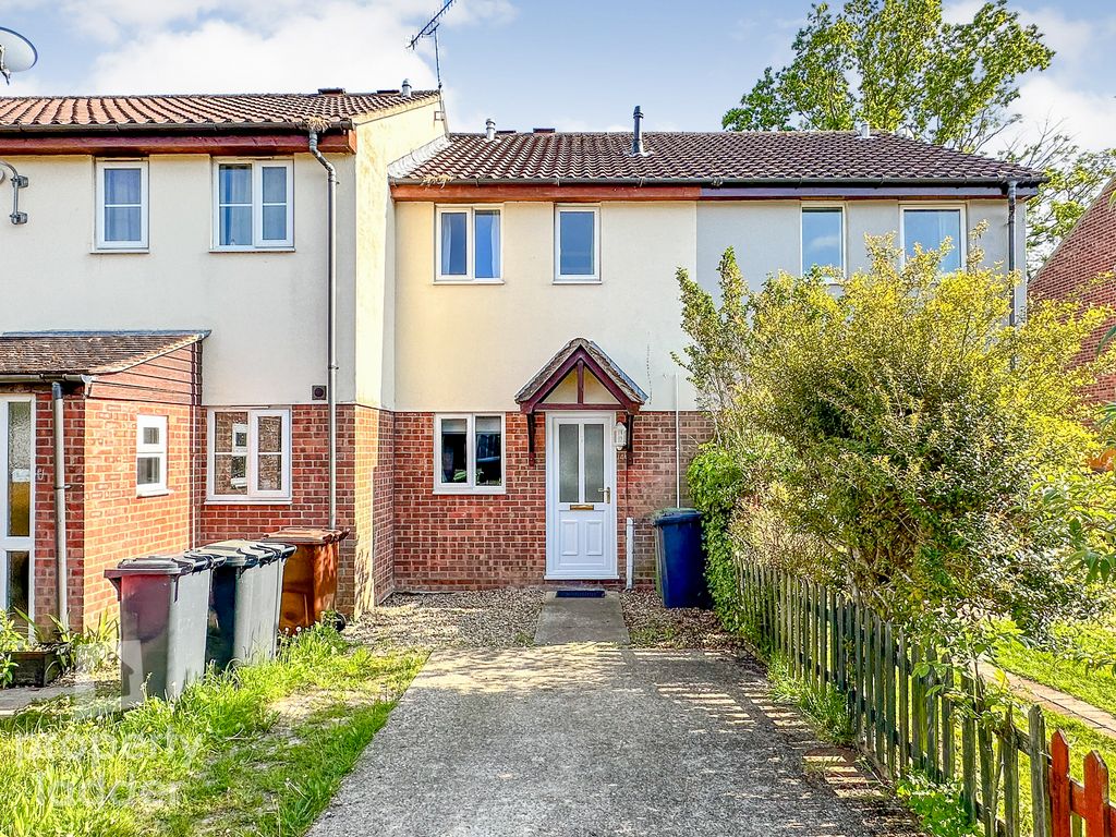 2 bed terraced house for sale in Sycamore Close, North Walsham NR28, £