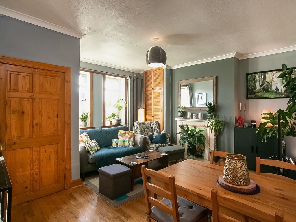 3 bed flat for sale in Lochend Drive, Lochend, Edinburgh EH7, £145,000