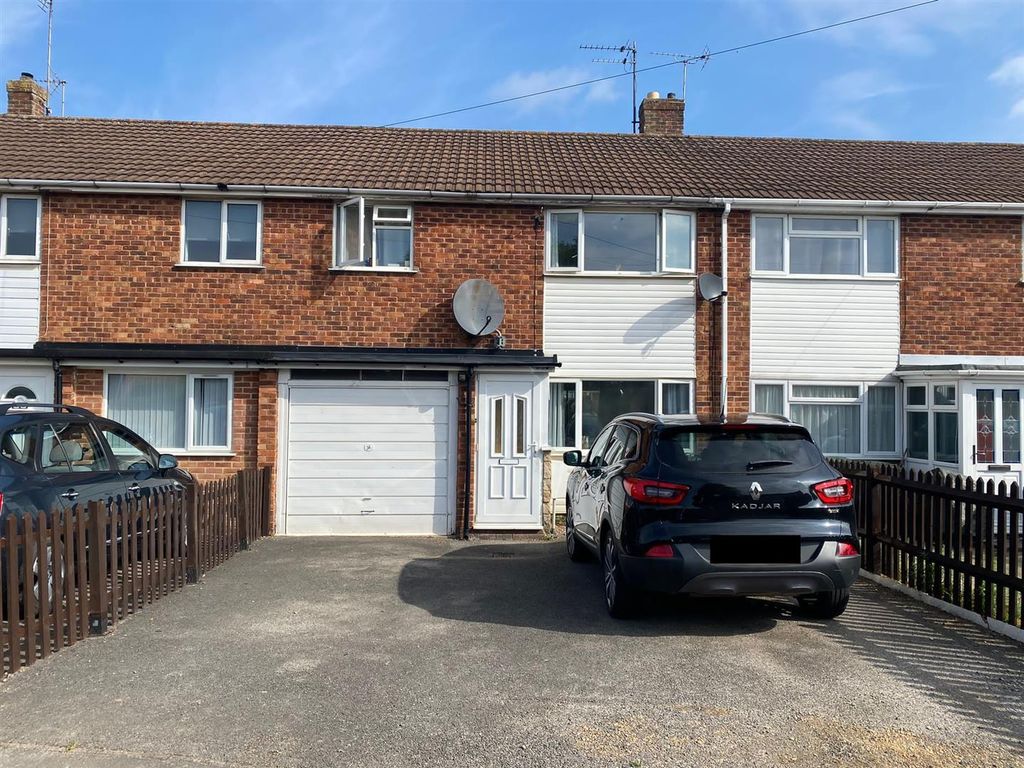 3 bed terraced house for sale in Kingston Road, Northway, Tewkesbury