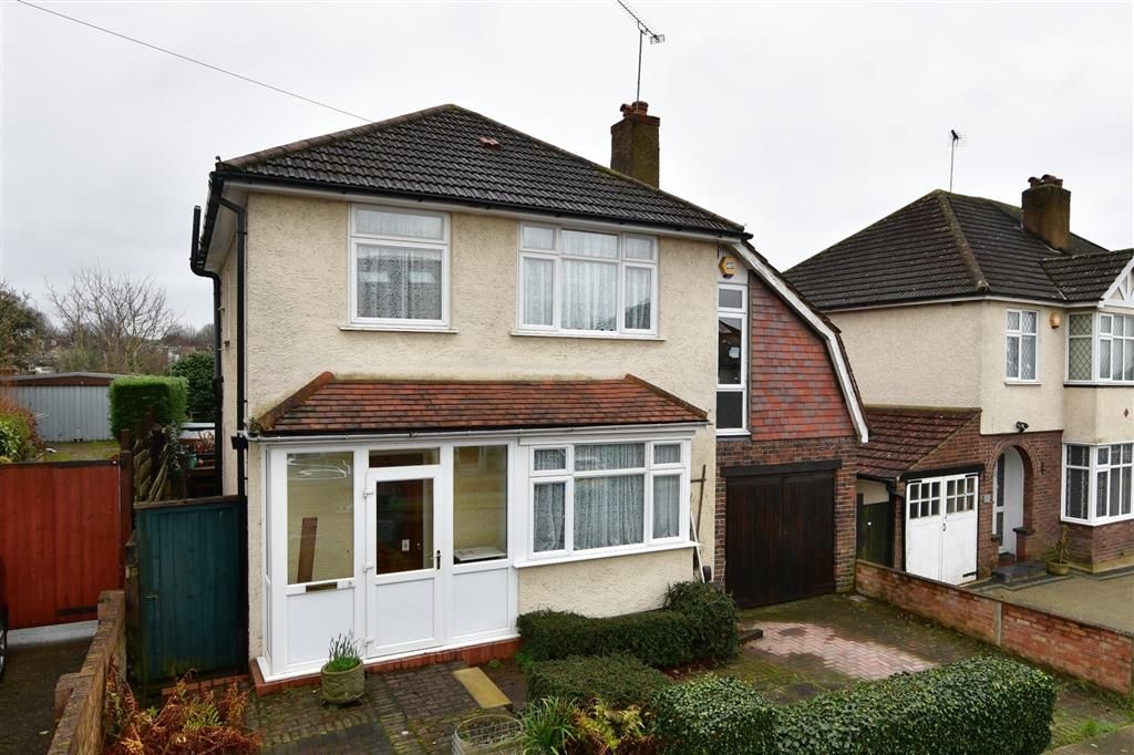 3 bed detached house for sale in Crichton Avenue, Wallington, Surrey