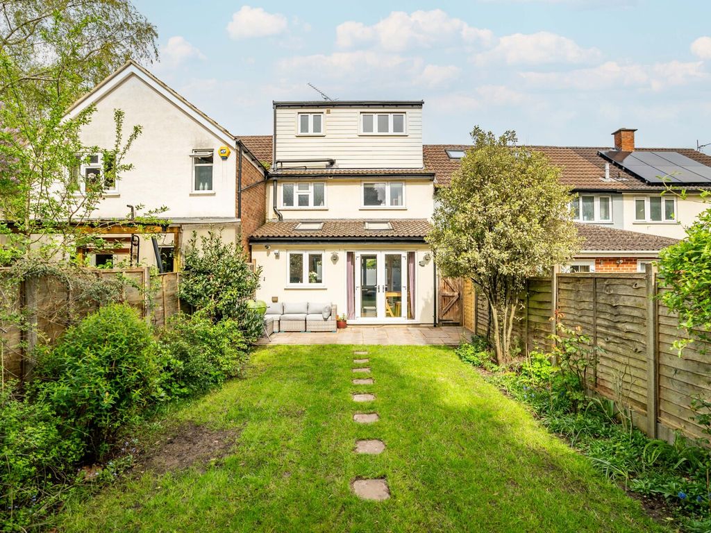 3 bed terraced house for sale in Drakes Drive, St. Albans