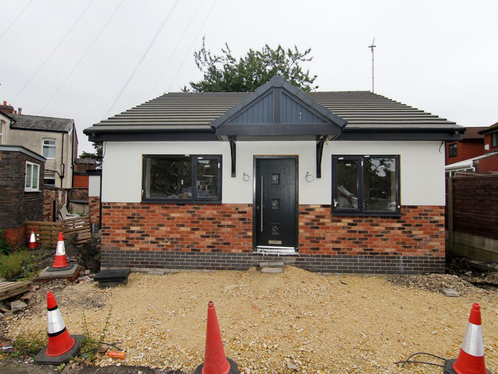 3 bed bungalow for sale in Williamson Lane, Droylsden M43, £395,000