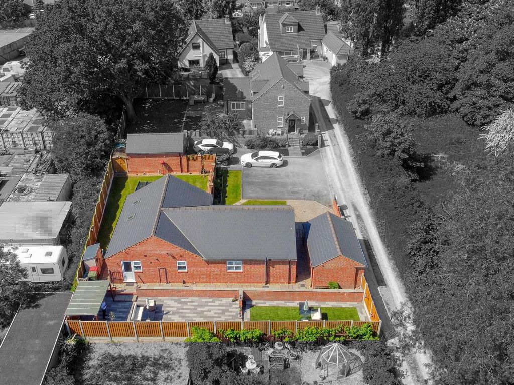 3 bed detached bungalow for sale in High Street, Clay Cross