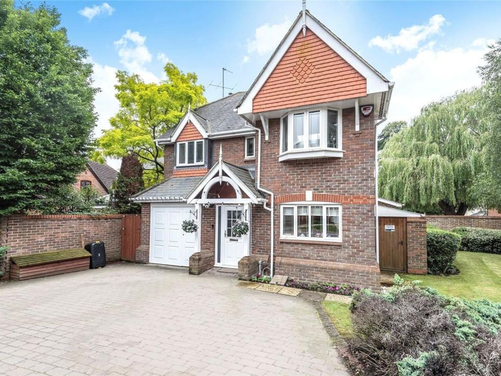 5 bed detached house for sale in Wainwright Close, Wokingham RG40 Zoopla