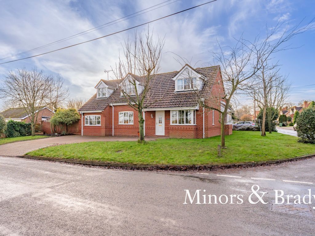 3 bed detached house for sale in Marsh Road, Halvergate, Norwich NR13