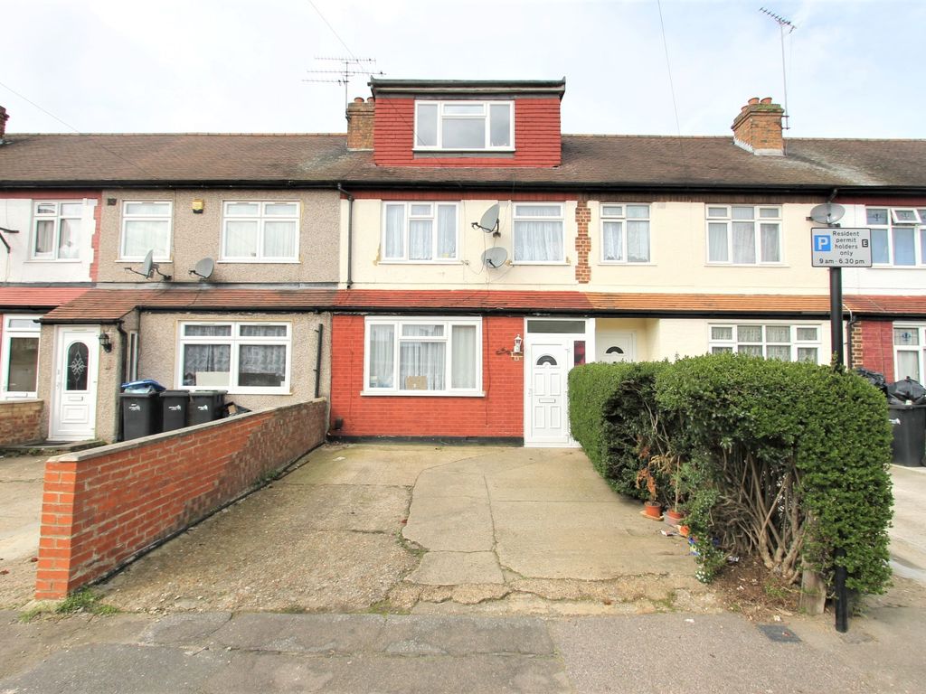 4 bed terraced house for sale in Oxford Close, London N9, £500,000 Zoopla