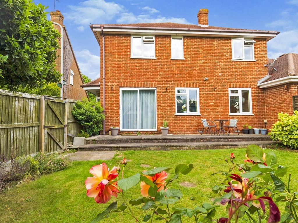 Oliffe Close, Aylesbury HP20  