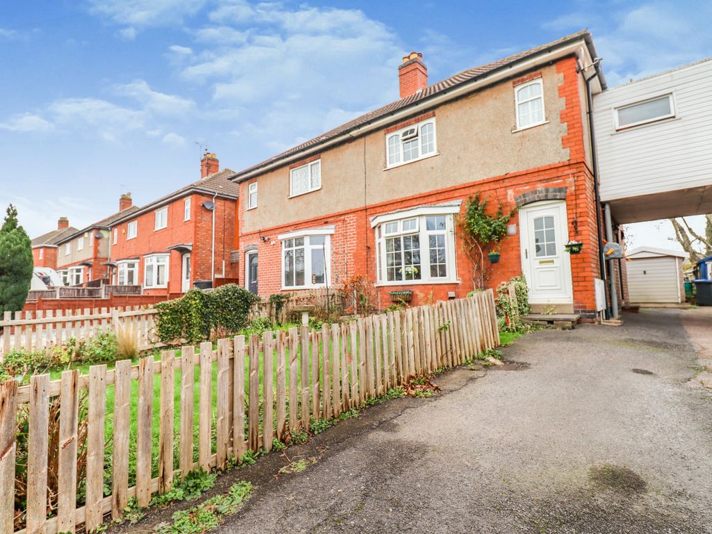 3 bed semidetached house for sale in Markfield Road, Ratby, Leicester