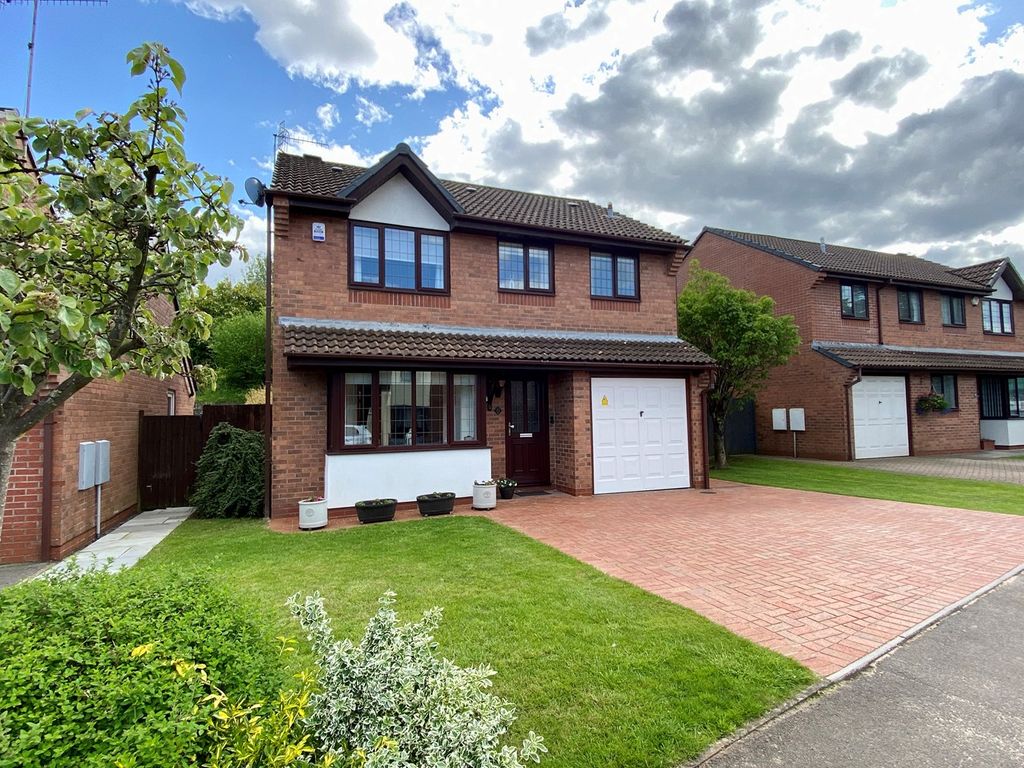 4 bed detached house for sale in Harlech Drive, Rhiwderin, Newport NP10