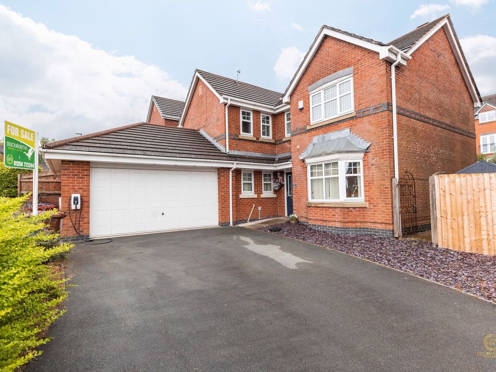 4 bed terraced house for sale in Beaumont Way, Darwen BB3, £300,000