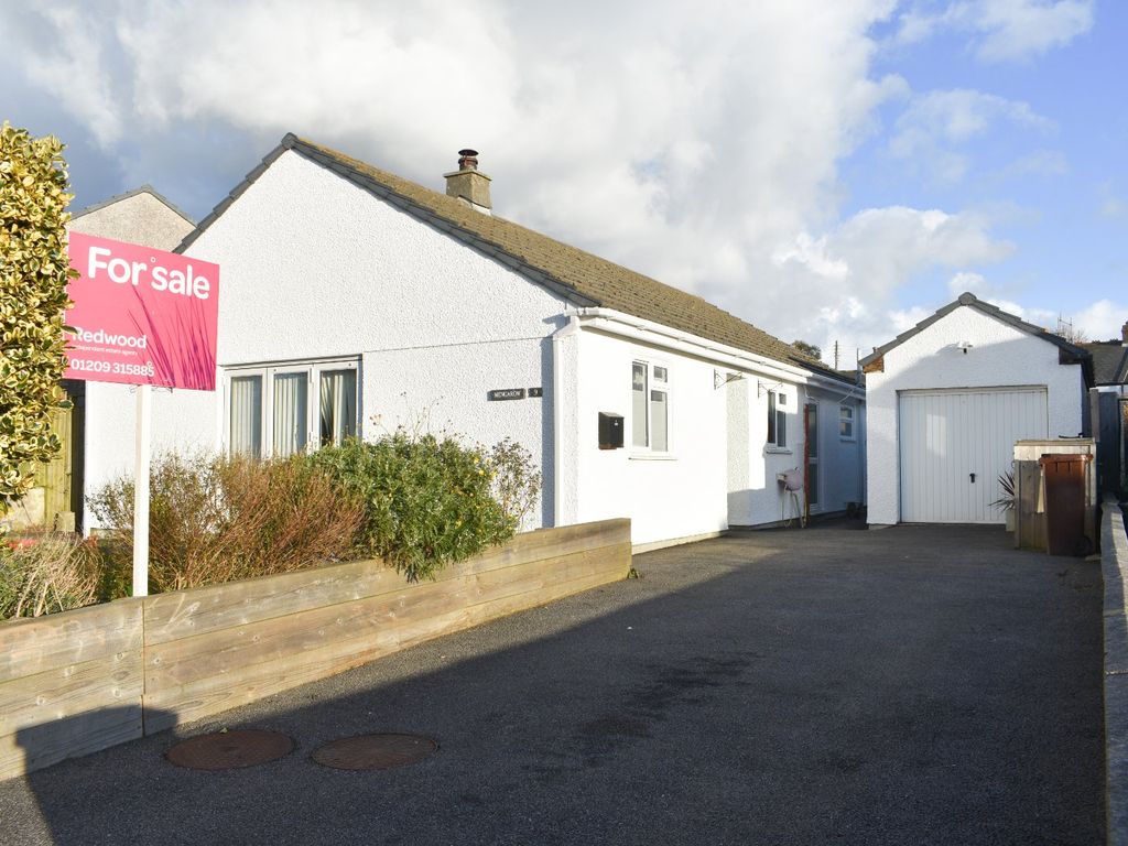 3 bed bungalow for sale in Henley Drive, Mount Hawke, Truro, Cornwall