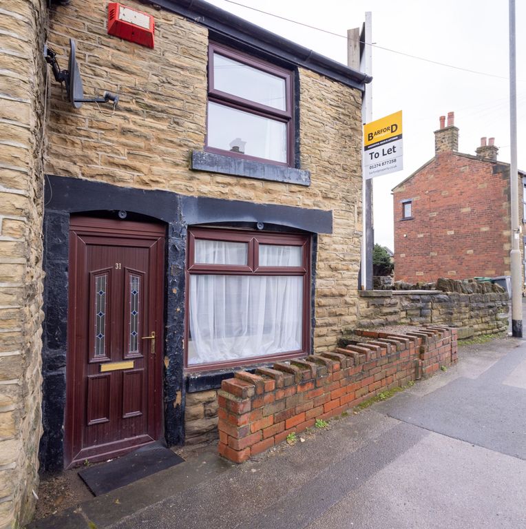 2 bed cottage to rent in Wakefield Road, Drighlington, Bradford BD11, £