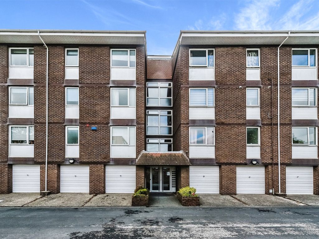 2 bed flat for sale in Channel Road, Crosby, Liverpool, Merseyside L23