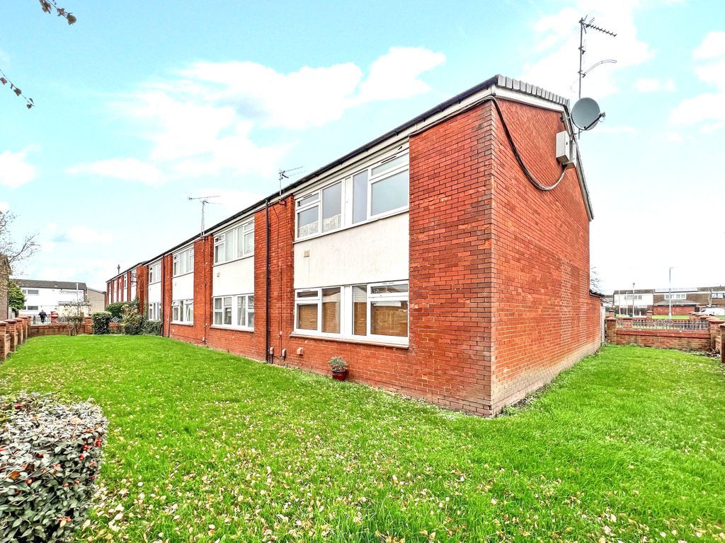 Red Lomes, Bootle L30
