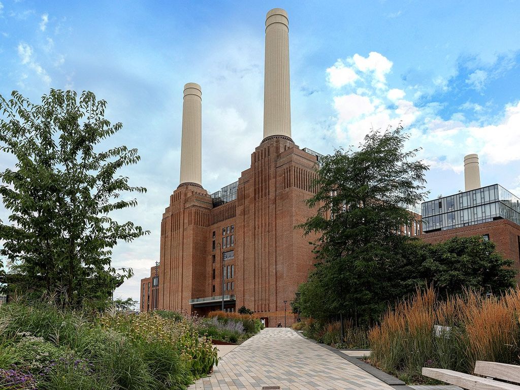 Circus Road West Battersea Power Sta SW11