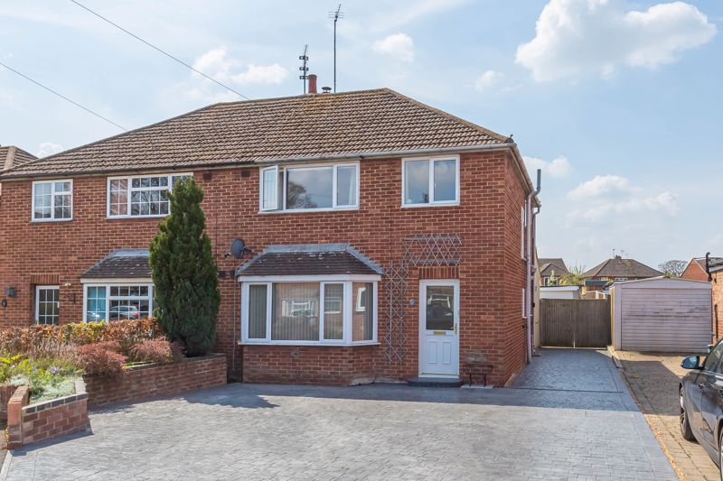 3 bed semidetached house for sale in Norreys Close, Didcot OX11 Zoopla
