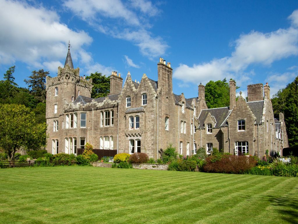 3 bed flat for sale in the lindsay suite, flat 4, finavon castle, by forfar, angus dd8