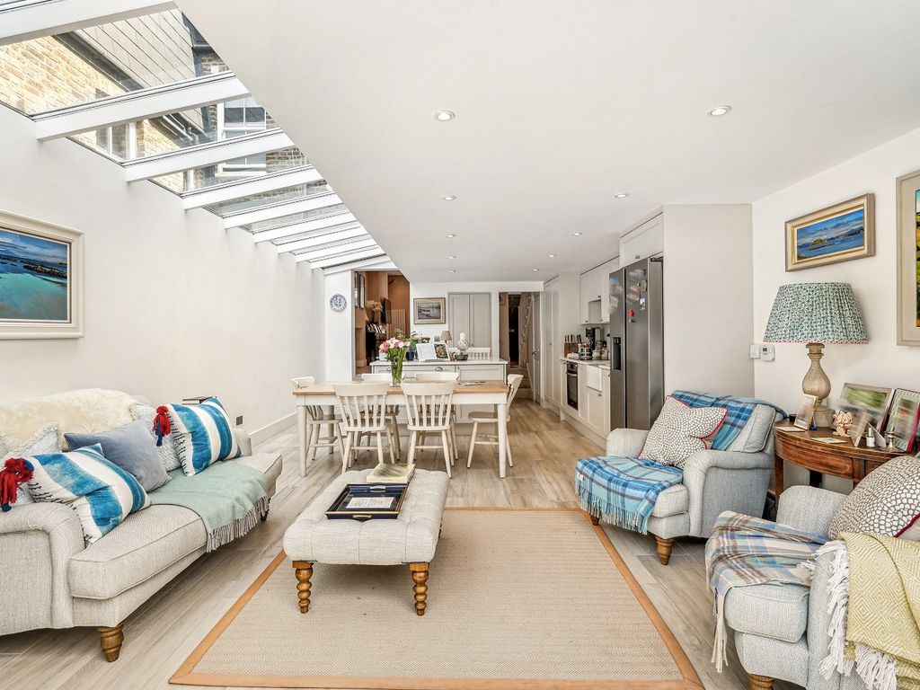 4 bed terraced house to rent in Hugon Road, London SW6, £6,500 pcm Zoopla