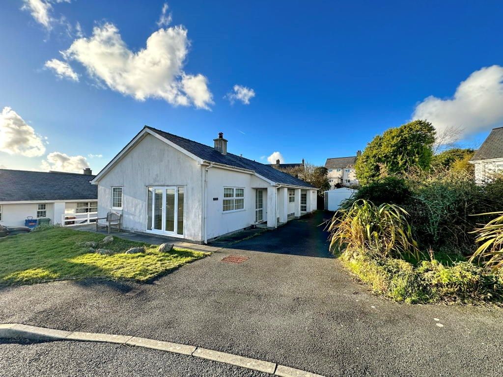 3 bed detached bungalow for sale in St Tudwals Estate, Mynytho, Pwllheli LL53, £351,000 Zoopla
