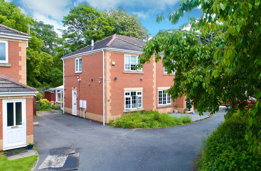 2 bed semidetached house for sale in Bainbridge Road, Loughborough