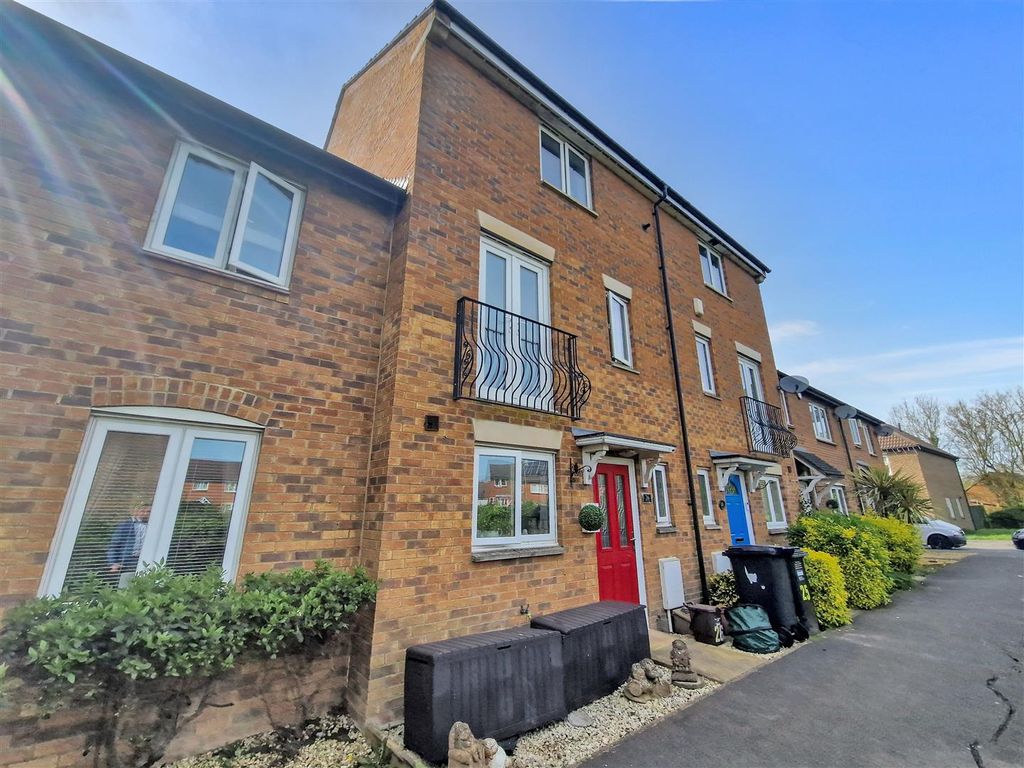 4 bed town house for sale in The Copse, St. WestonSuperMare