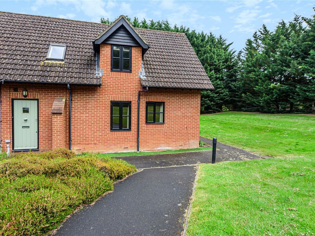 2 bed terraced house to rent in Foxhills Mews, Longcross Road