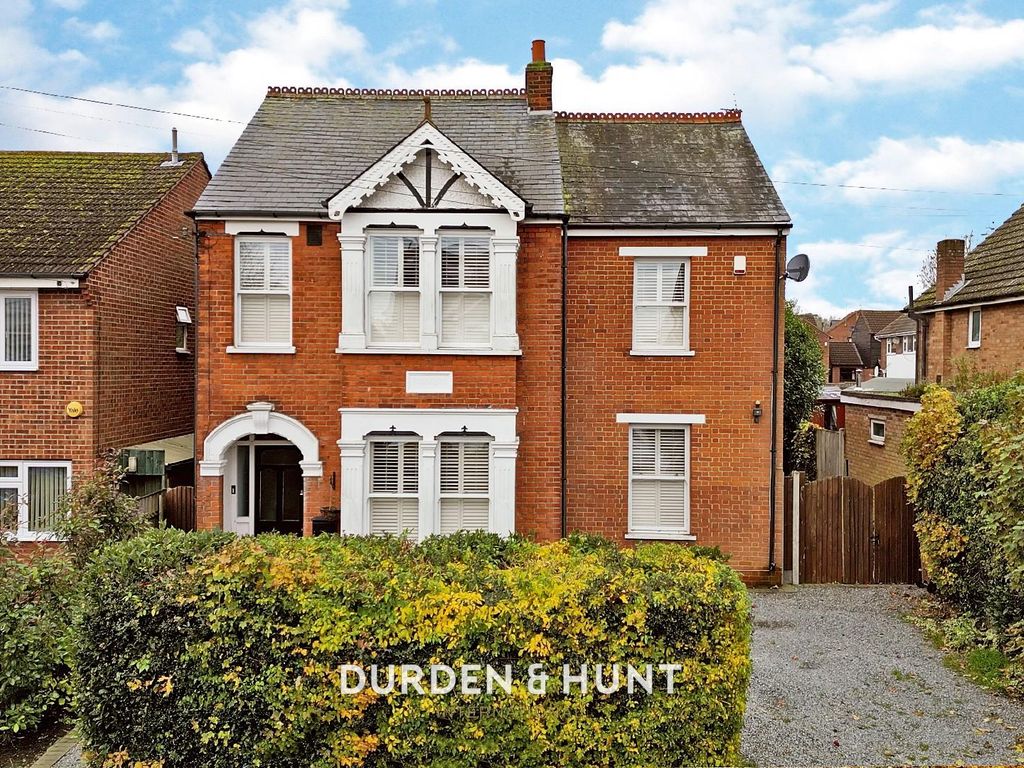 4 bed detached house for sale in King Road, Pilgrims Hatch