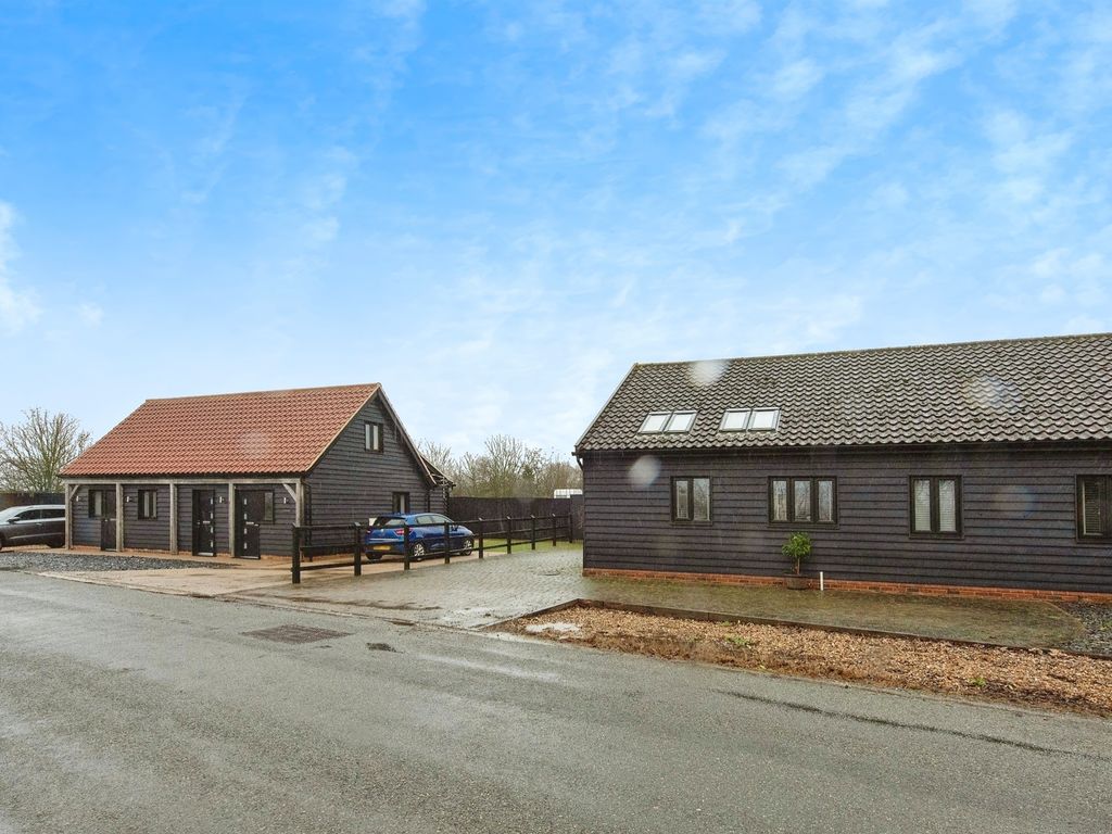 3 bed semidetached bungalow for sale in Tannery Road, Combs