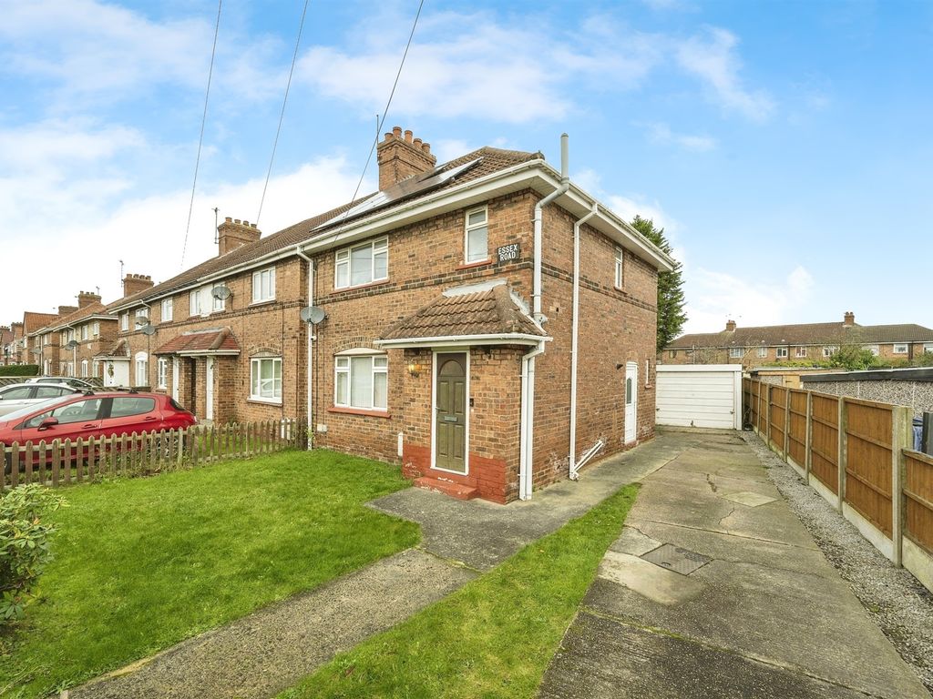 3 Bed End Terrace House For Sale In Essex Road Bircotes Doncaster