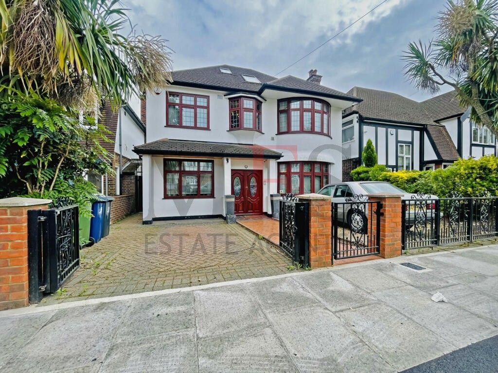 4 bed terraced house for sale in Minterne Ave, Norwood Green UB2, £