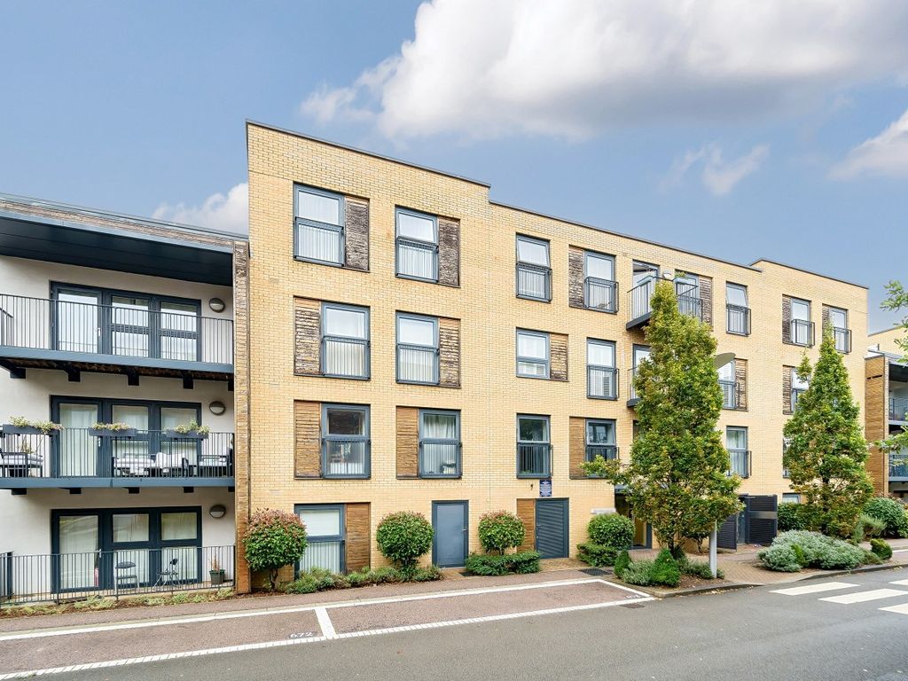 1 bed flat for sale in Brindley Court, Letchworth Road, Stanmore HA7, £