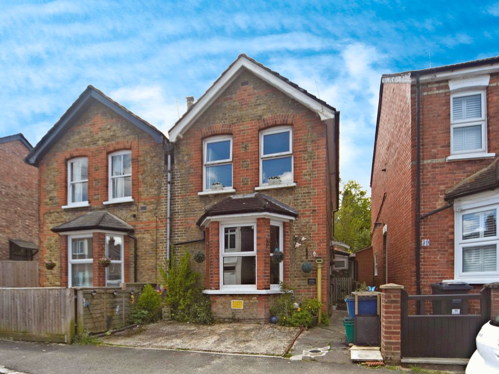 3 bed link detached house for sale in Little Roke Avenue, Kenley CR8, £