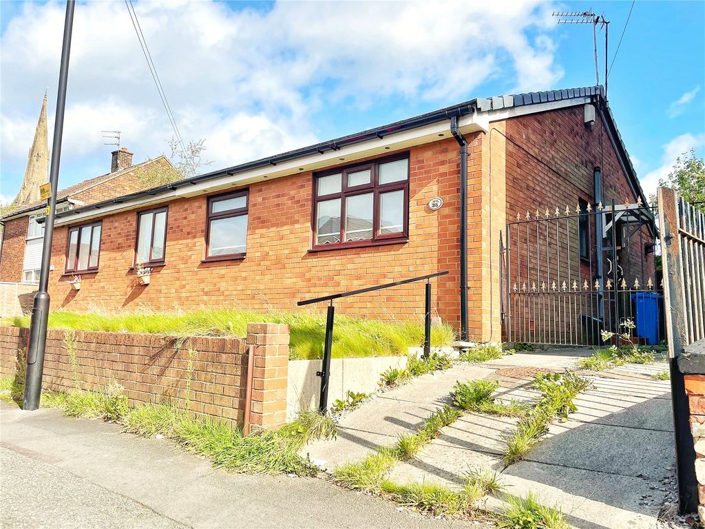 2 bed semidetached bungalow for sale in Pole Lane, Failsworth