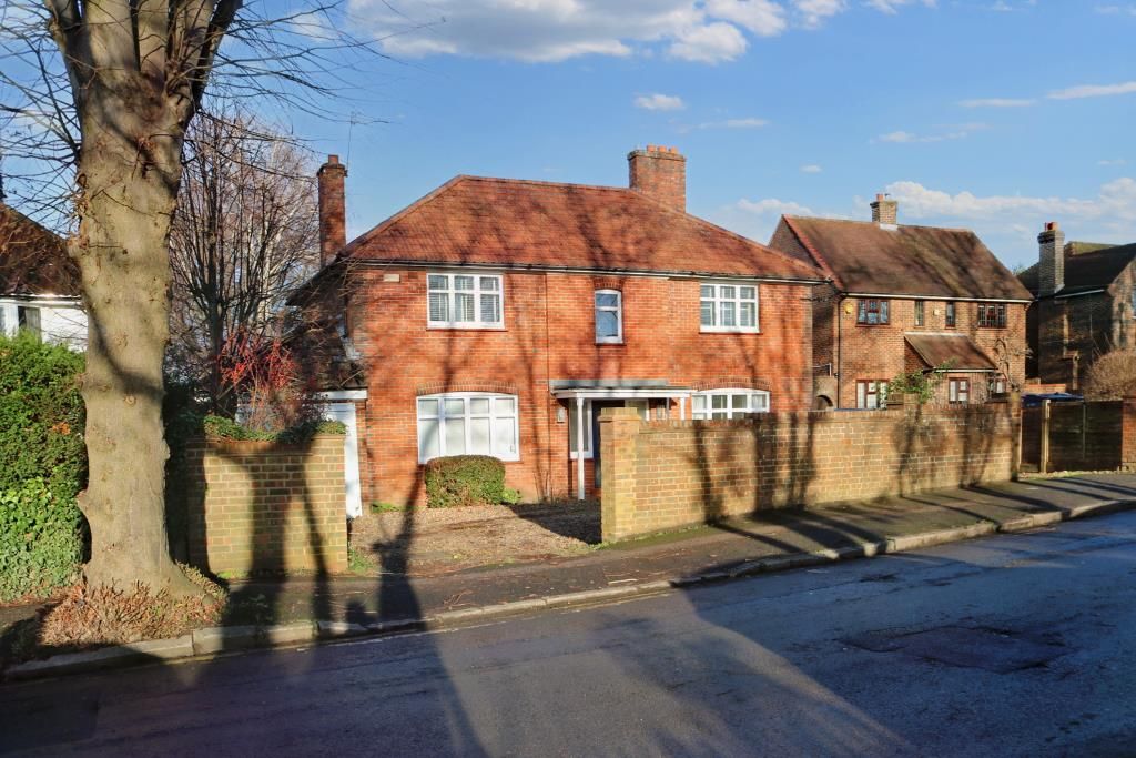 4 bed detached house for sale in St Johns Avenue, Leatherhead KT22 Zoopla