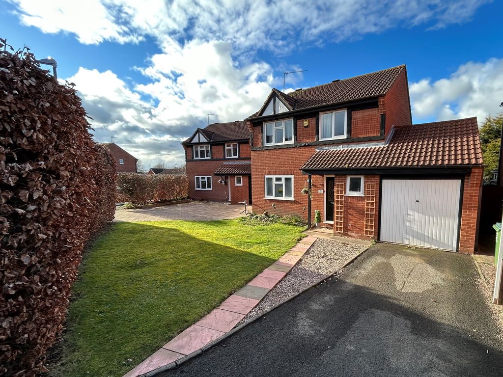 3 bed detached house for sale in Washbrook Close, Wall Meadow