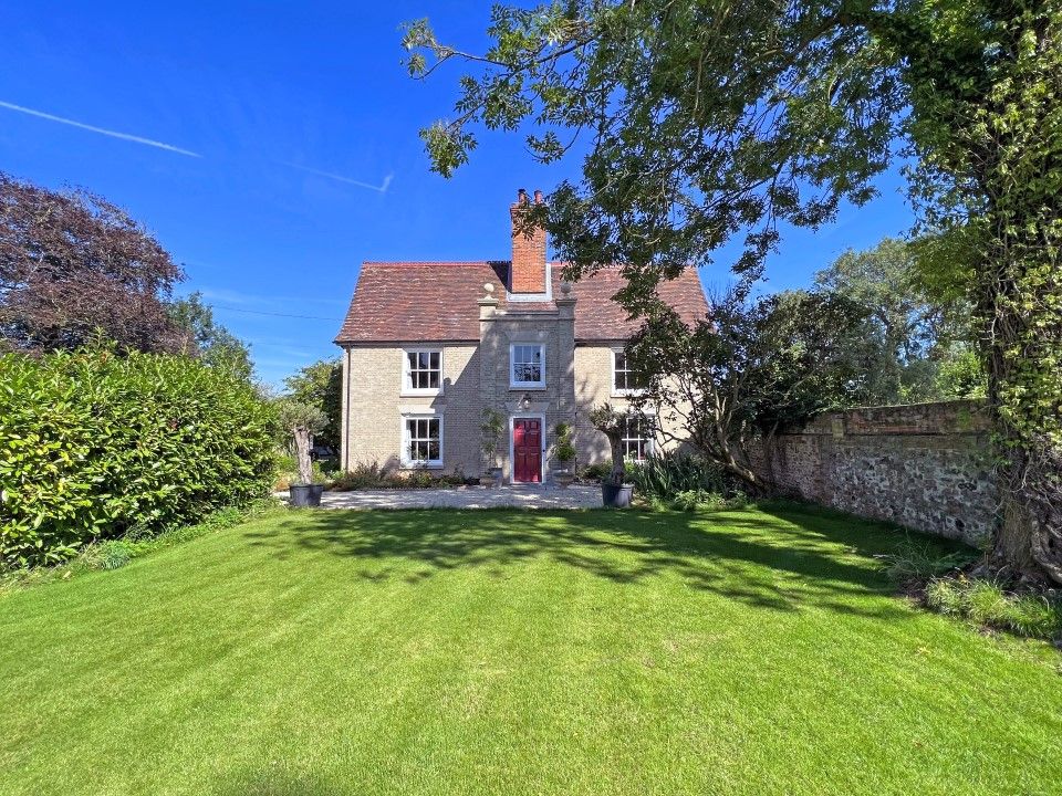 6 bed detached house for sale in Offton Road, Ringshall, Stowmarket