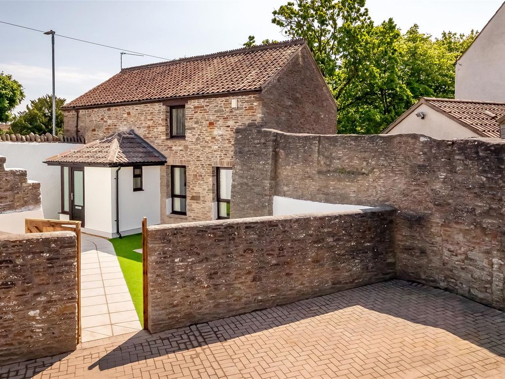 3 bed detached house to rent in Malthouse Court, Hambrook Lane