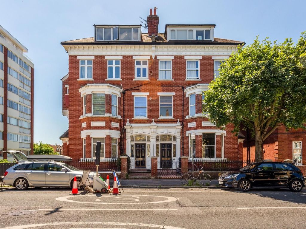 2 bed flat for sale in Cromwell Road, Hove BN3 Zoopla