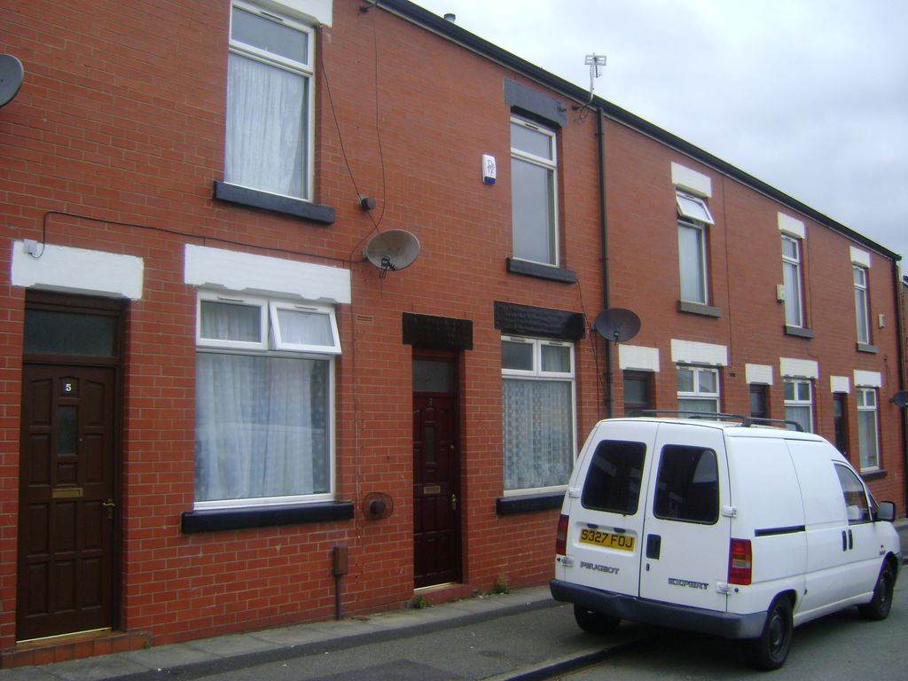 2 bed terraced house for sale in Gilnow Lane, Bolton BL3 Zoopla