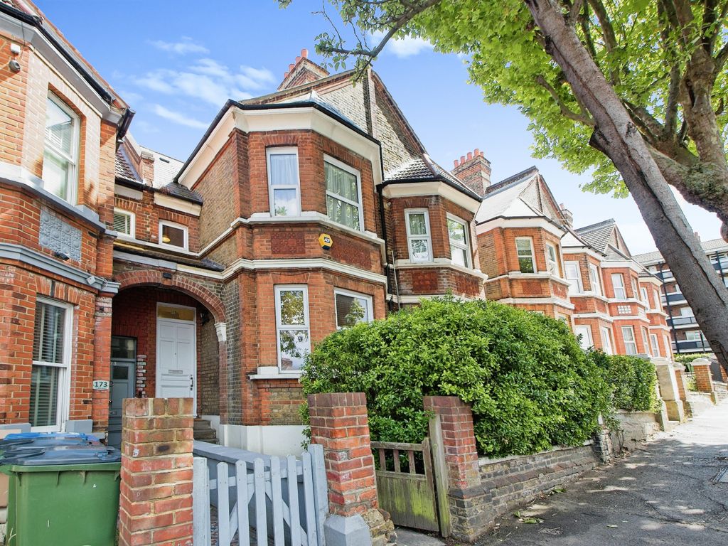 3 bed terraced house for sale in Griffin Road, London SE18 Zoopla