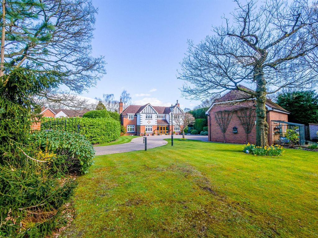 5 bed detached house for sale in Park Drive, Little Aston, Sutton
