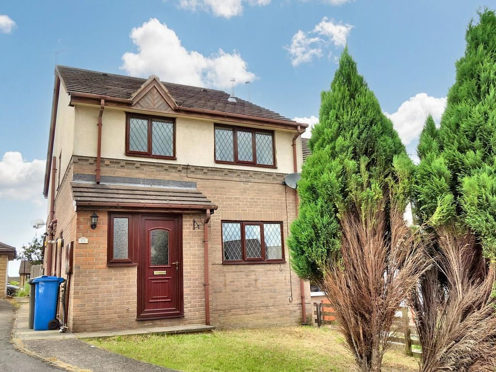 2 bed end terrace house to rent in Paterson Gardens, Stocksbridge