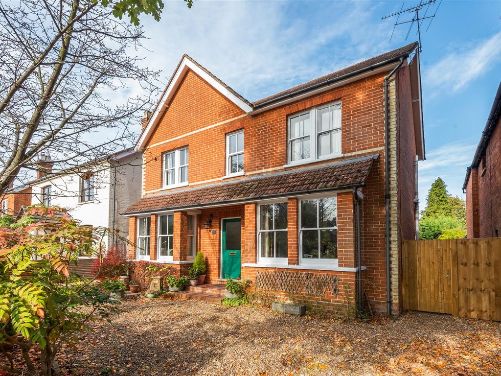 4 bed detached house for sale in Pinehill Road Crowthorne, Berkshire